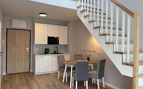 Dwupoziomowy apartament nr 24 z możliwością zakwaterowania do 4 osób z dużym balkonem i podziemnym parkingiem we Władysławowie